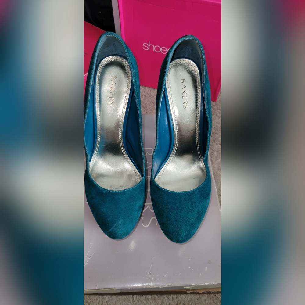 Gently worn platform heels